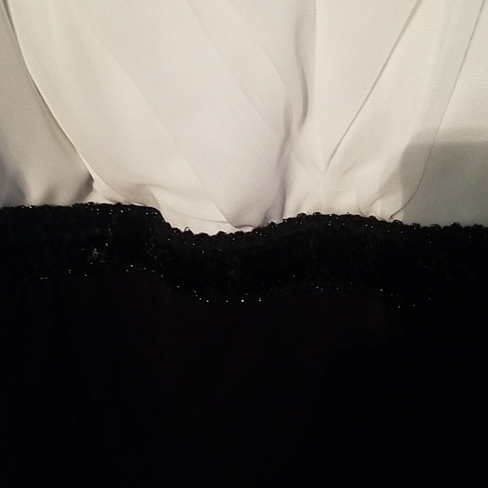 Dress - Picture 3 of 4
